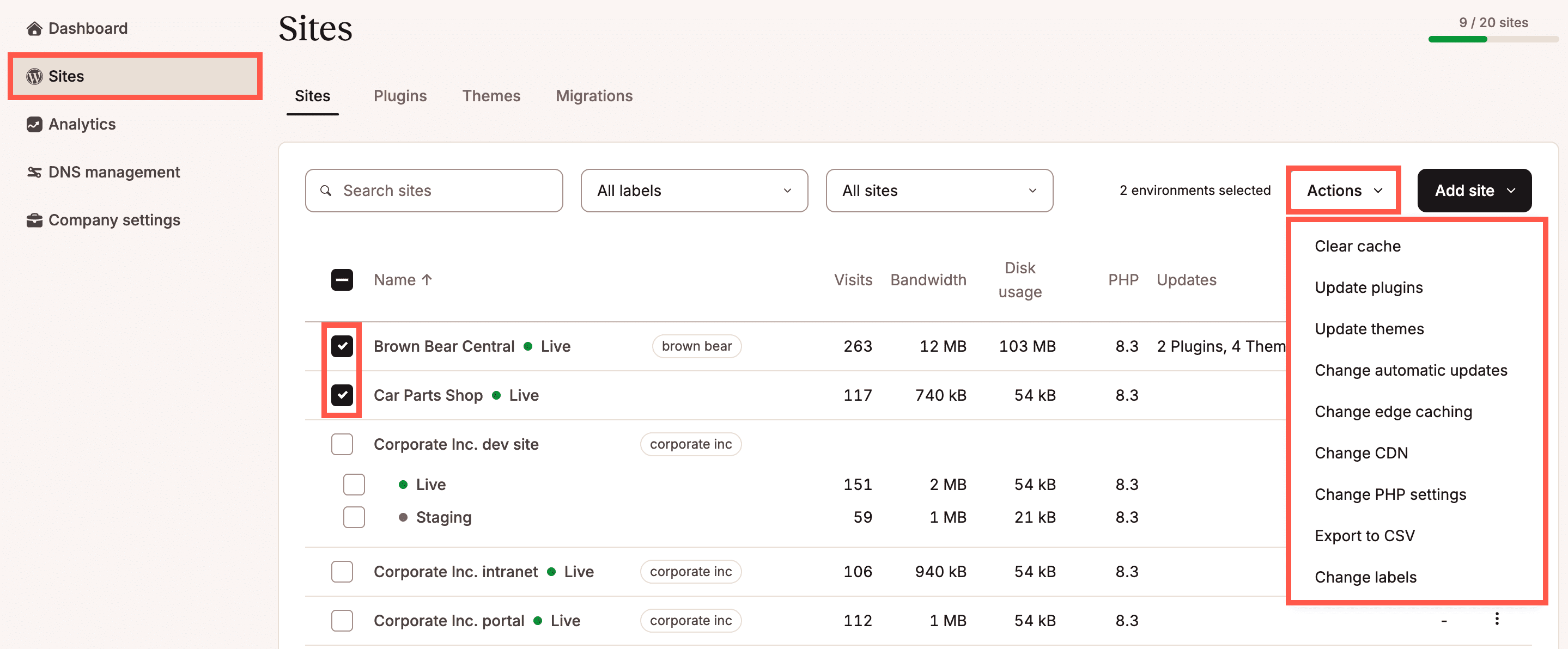Esegui azioni in blocco per i tuoi ambienti WordPress da Siti.