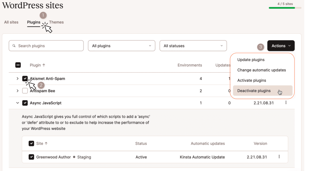 Screenshot della dashboard MyKinsta con una serie di plugin contrassegnati per la disattivazione.