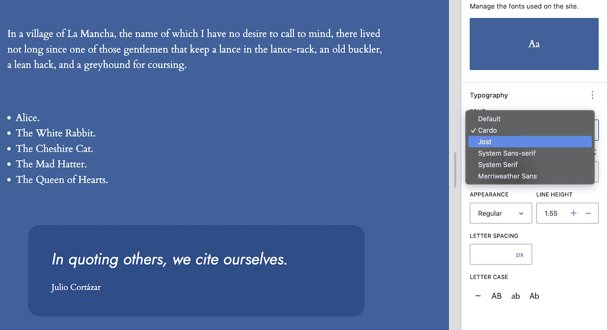 De interface van Style Book toont een paragraaf uit Don Quichot en een lijst met personages uit Alice in Wonderland. De rechter zijbalk toont de typografie-instellingen, waaronder de lettertypeselectie (momenteel ingesteld op Cardo) en verschillende opties voor tekstopmaak. Een citaat van Julio Cortázar is featured in een blauw vak onderaan.