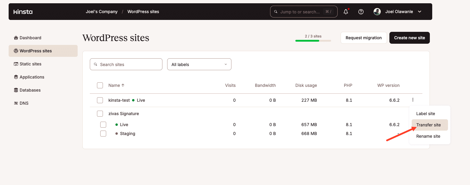 Cliquez sur le bouton Transférer le site pour commencer à transférer votre site vers une autre entreprise.