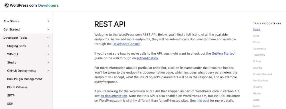 Una schermata delle pagine di documentazione dell'API REST di WordPress.