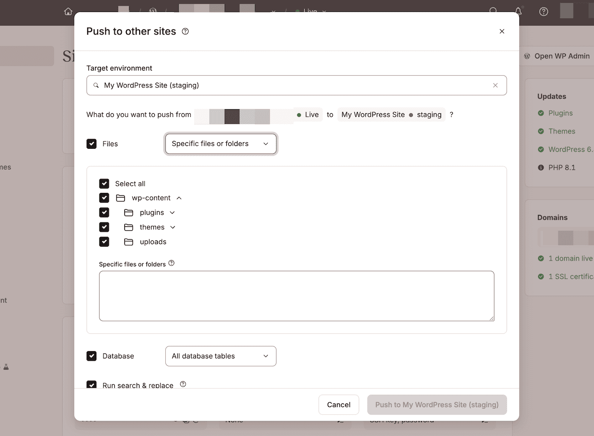 L'interface de poussée sélective dans MyKinsta qui montre les options de déploiement.