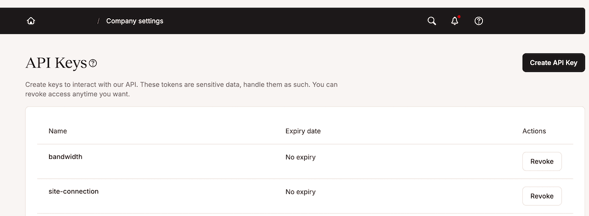 La dashboard di MyKinsta mostra la schermata delle chiavi API, che include due chiavi API esistenti, oltre a un pulsante per crearne una nuova.
