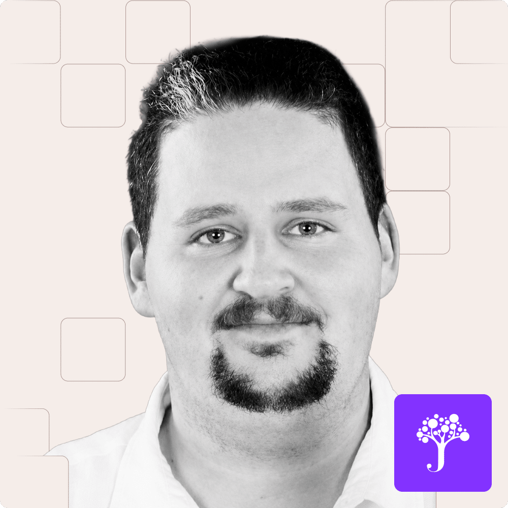 Chris Alvarez: Senior Frontend Developer at Jacaranda Finance